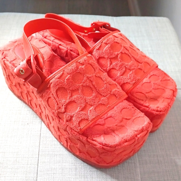 Coach Noelle Sandal In Signature Terry Cloth Red Orange Size 8.5 B NEW - Picture 1 of 12
